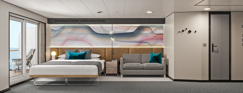 Forward-Facing Club Balcony Suite